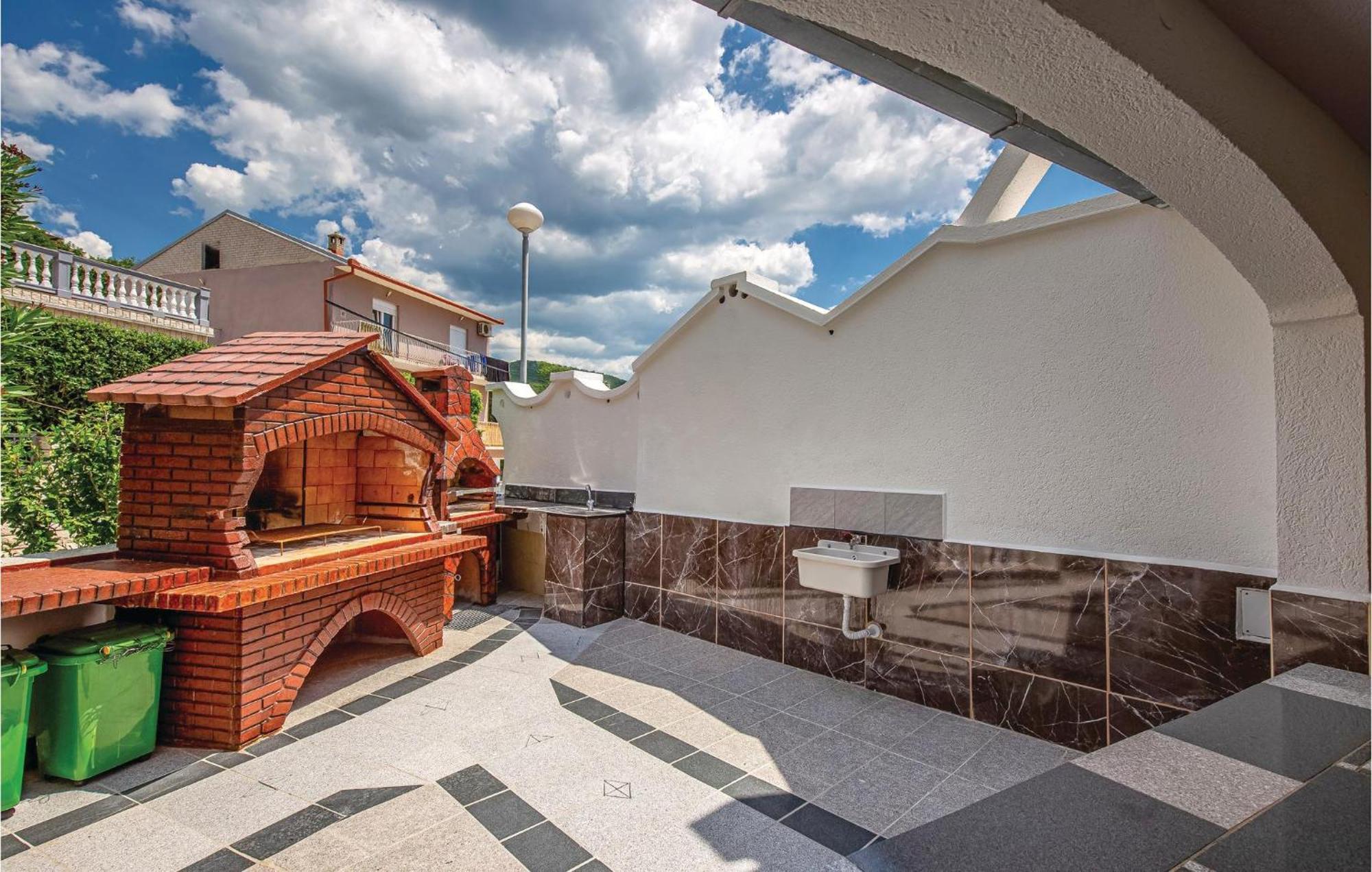 Stunning Apartment In Crikvenica With Wifi Εξωτερικό φωτογραφία