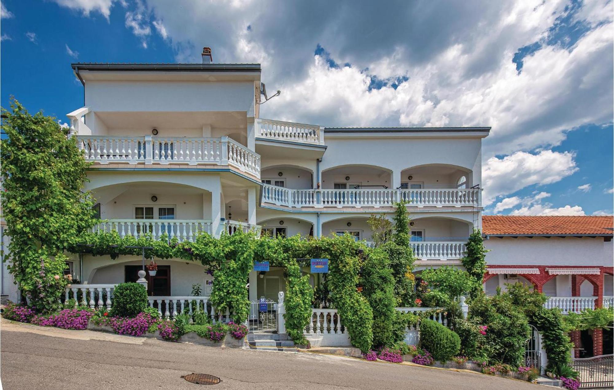 Stunning Apartment In Crikvenica With Wifi Εξωτερικό φωτογραφία