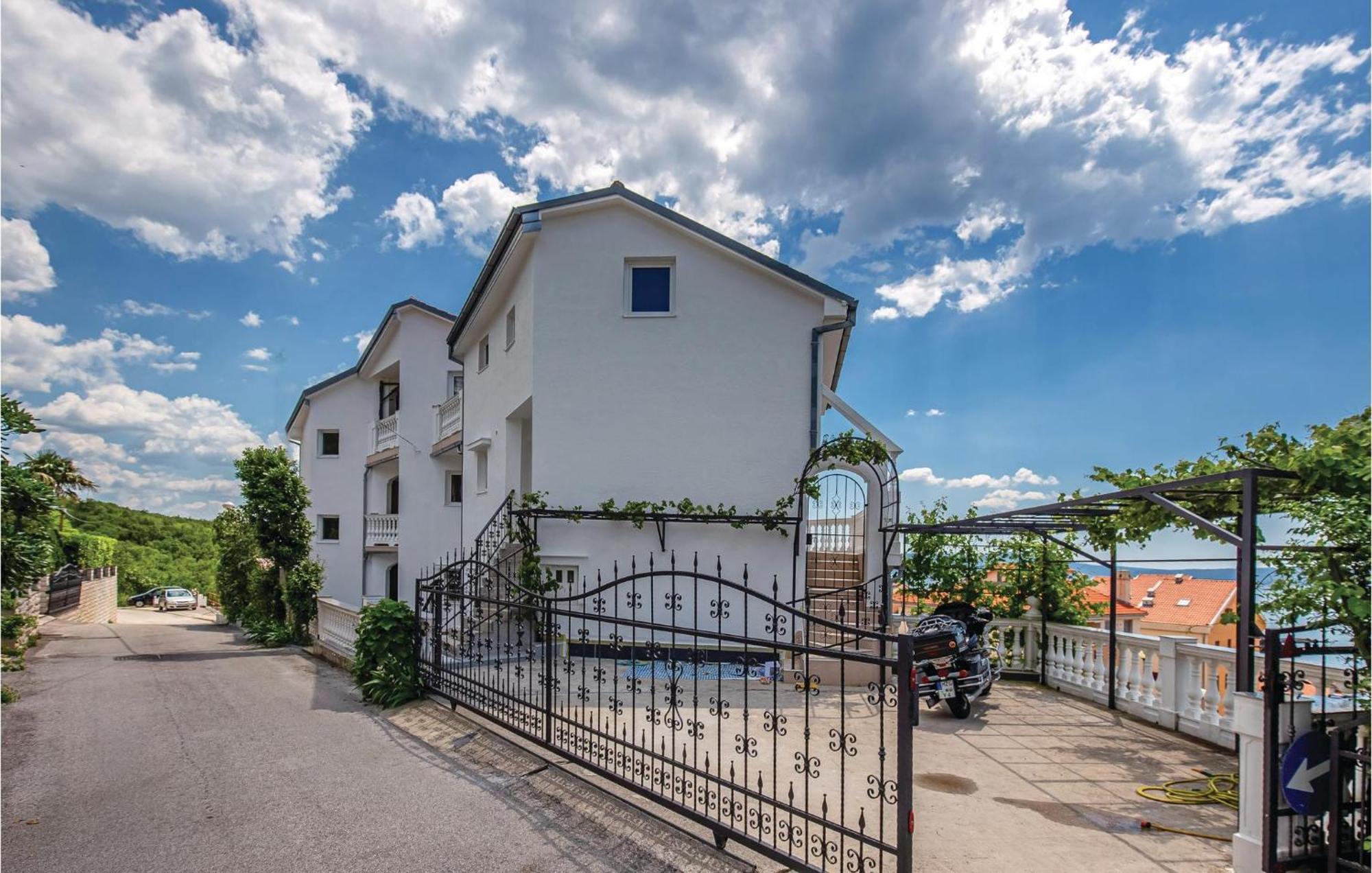 Stunning Apartment In Crikvenica With Wifi Εξωτερικό φωτογραφία